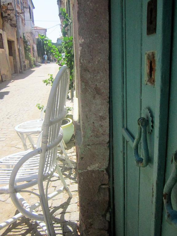 Ayvalik 1881 Pansiyon Ngoại thất bức ảnh